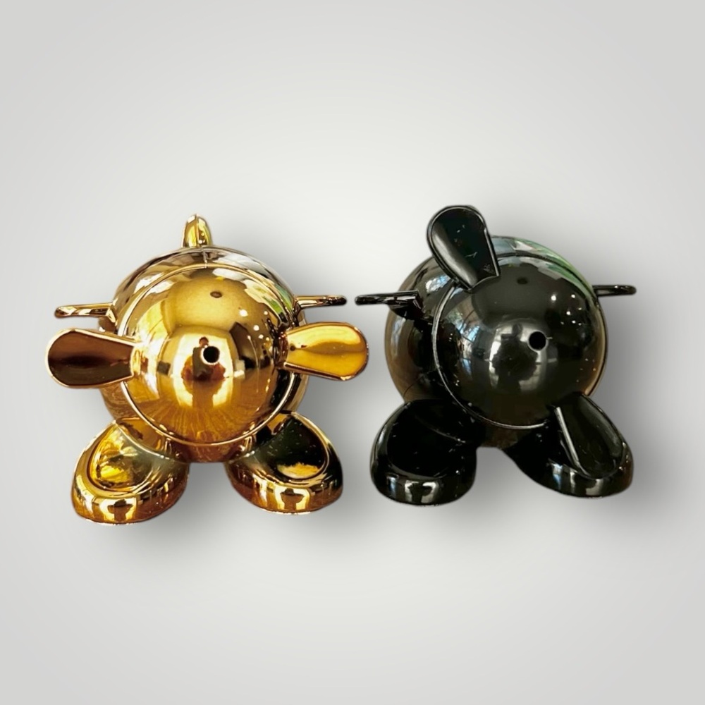 Propeller Spins! Virgin Atlantic Salt & Pepper Airplane shakers Collectible New - Picture 2 of 10